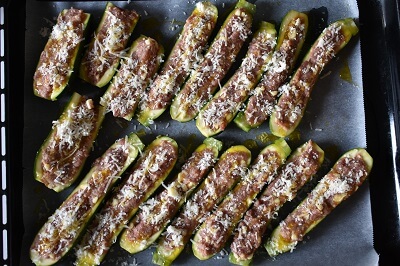 barchette di zucchine, zucchine ripiene, ズッキーニ・ボート、ズッキーニの肉詰め 