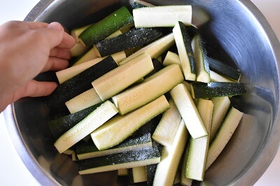 ズッキーニ・スティック bastoncini di zucchine al forno