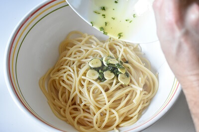 spaghetti con colatura di aliciコラトゥーラのスパゲッティ