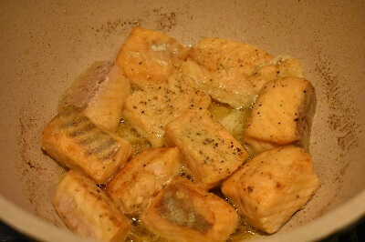 鮭とポロ葱のクリームシチュー　cream stew di salmone e porro alla giapponese