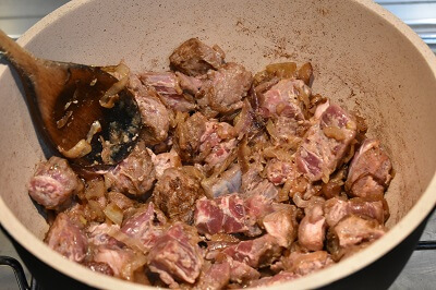 牛肉のスペッツァティーノのレシピ（牛肉のシチュー）　spezzatino di manzo ricetta