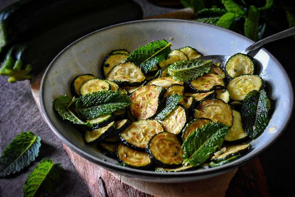 イタリアの定番！ズッキーニのスカペーチェ レシピ・作り方 BACCHETTE E POMODORO